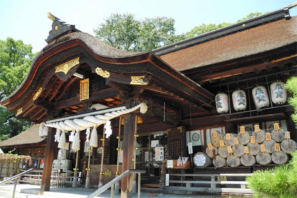 田村神社本殿